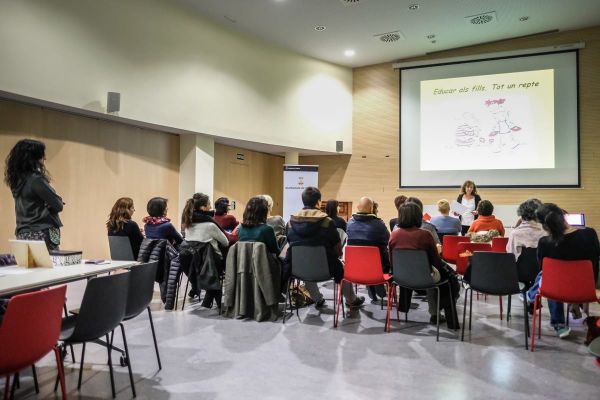 Charlas y Talleres Casti López